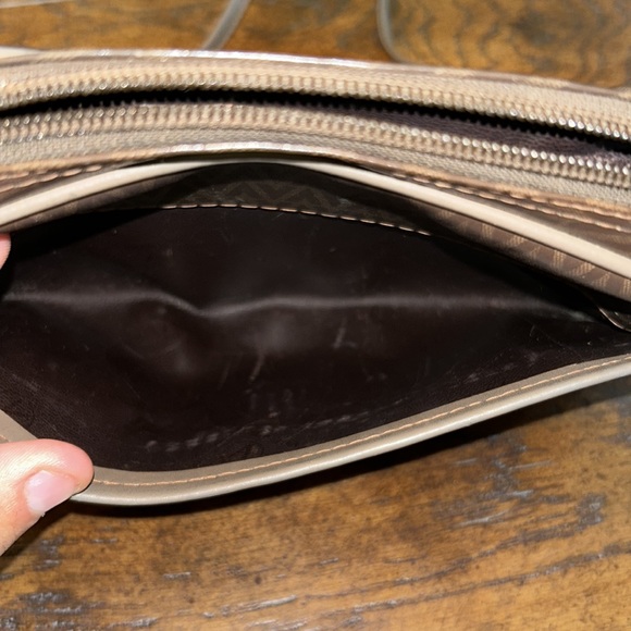 MARIO VALENTINO Vintage Authentic Brown PVC Leather Small Crossbody Bag - Picture 8 of 10